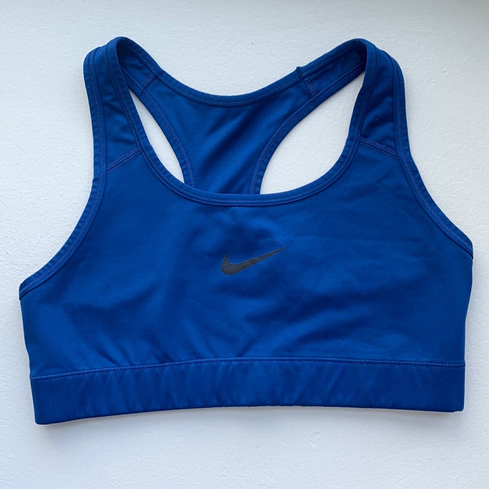 Nike medium support sports bra